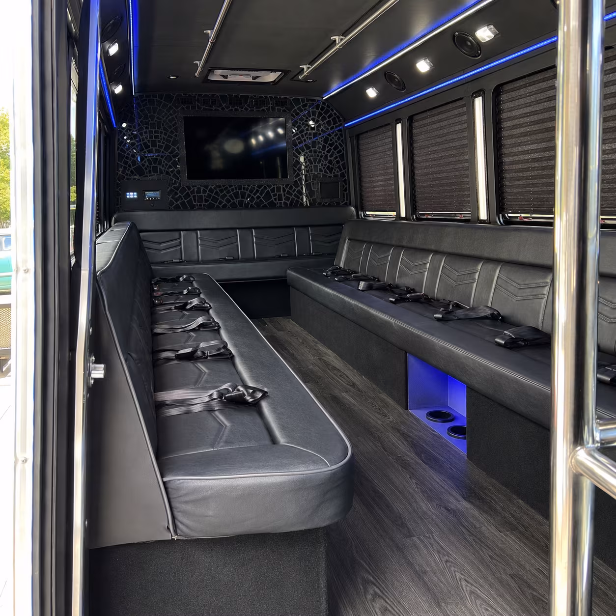 Edmond Winery Tour & Pub Crawl Transportation