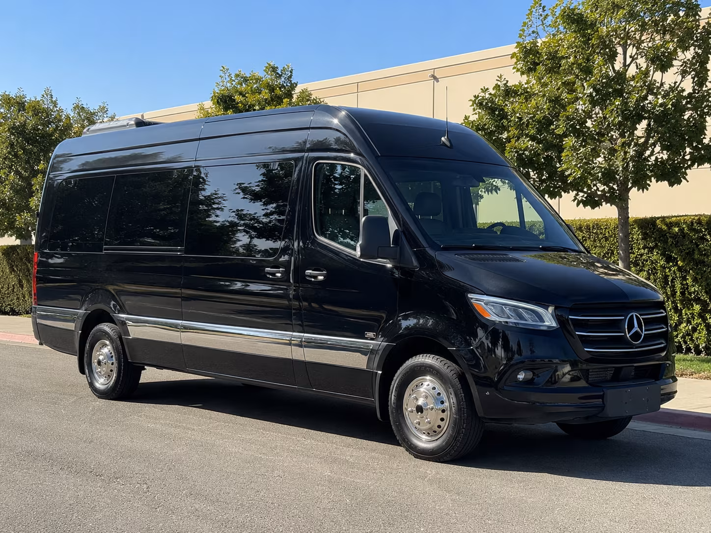 14 Passenger Sprinter Limo Exterior